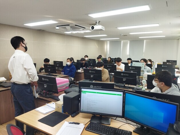20221013_22년 IT 1차_수료식(1).jpg