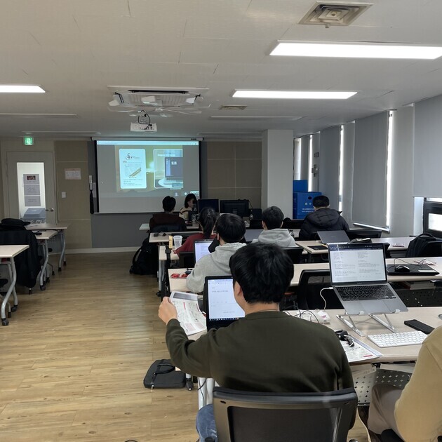 KakaoTalk_20230201_160954432_01.jpg