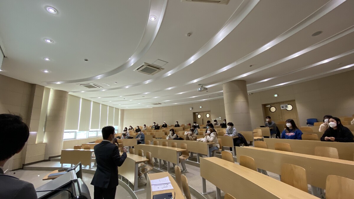 동남보건대학교_설명회 사진 (6).jpg