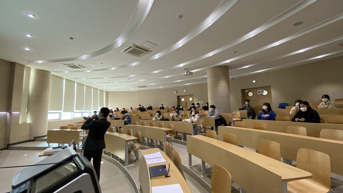 동남보건대학교_설명회 사진 (7).jpg