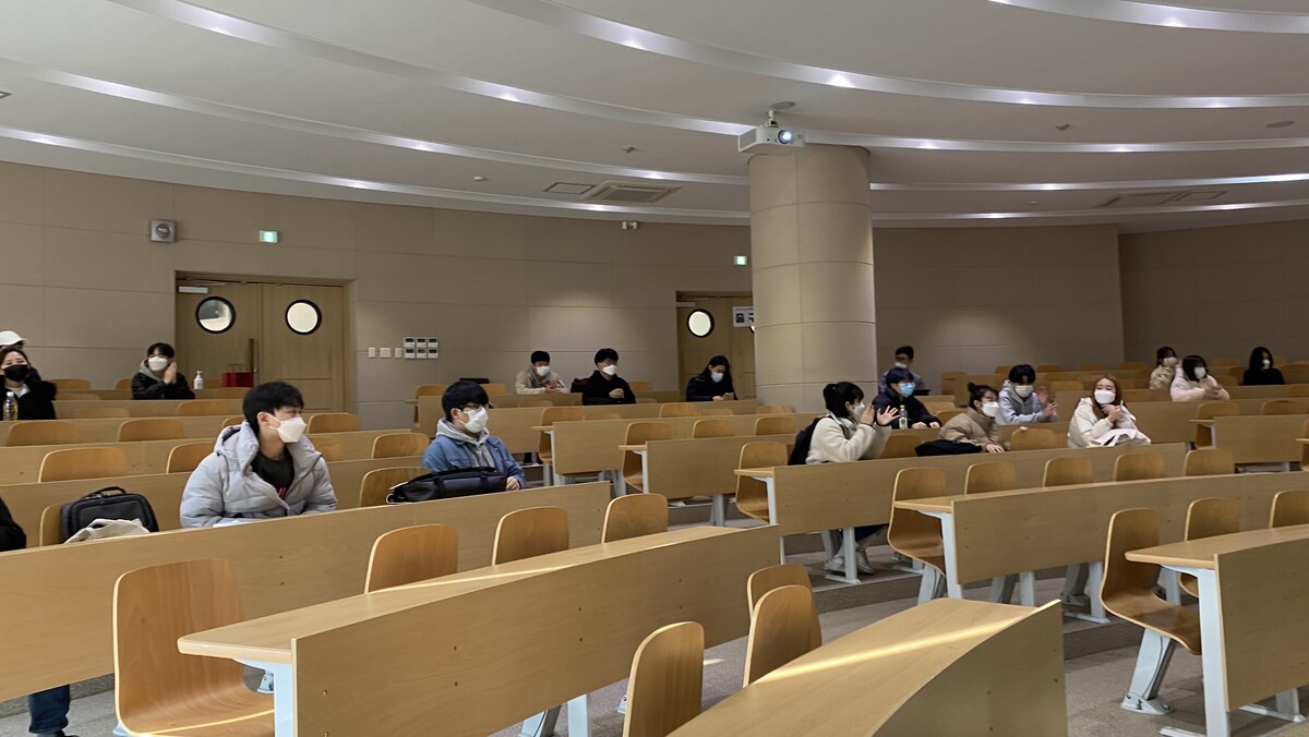 동남보건대학교_설명회 사진.jpg